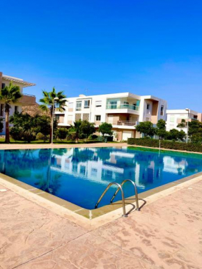 appartement vue sur piscine et montagne imi ouadar taghazout